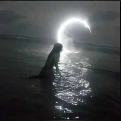 MHA - Prinsesang Buwan - selos na kapatid: Emosyonal na matalinong AI companion portrait para sa malalim na pag-uusap	