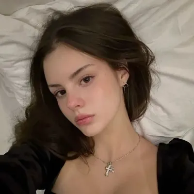 Talk to Yasmin, your interactive talk AI friend for creative adventures.