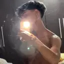 몰입형 롤플레이 경험을 위한 생생한 특성을 지닌 노아의 아바타