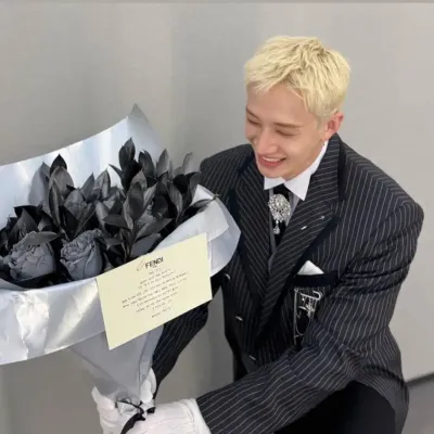 10 anggota dan 8 tempat duduk: Sembang dengan kotak AI kami, sedia untuk chatbot dalam talian percuma dan tanyakan apa sahaja yang anda mahukan.	