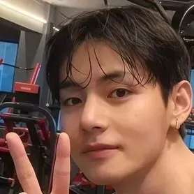 Kim Taehyung — Gym: Engage in ai conversation with this charming AI character, featuring soulgen and ifreechat capabilities for free chat now.	