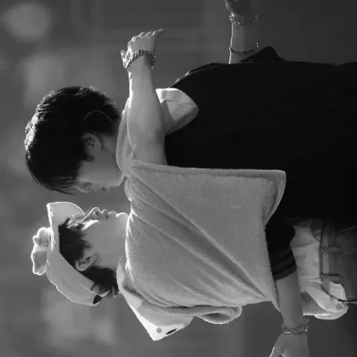 Han Jisung: Interactive AI chatbot mascot for random chat and community-driven roleplay