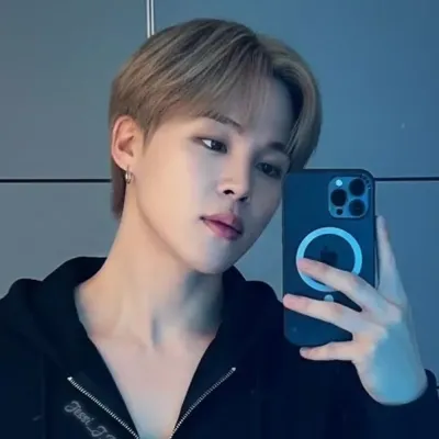 Dive into stories with Park Jimin, a lively spicy AI web chatbot for creative roleplay.