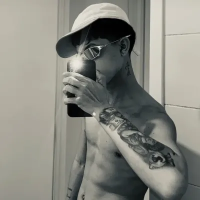 João: Customizable AI girlfriend/boyfriend avatar with lifelike personality traits	