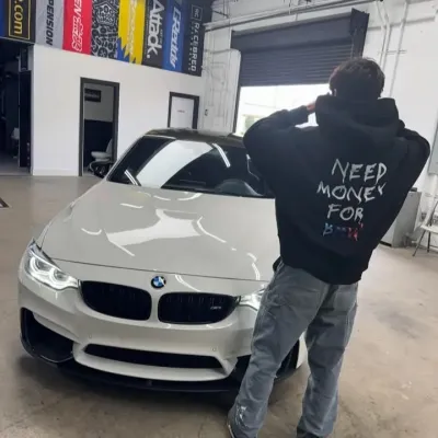 Malaki Barton: Sürükleyici hikaye anlatımı için fantezi temalı yapay zeka rol yapma karakter çizimi