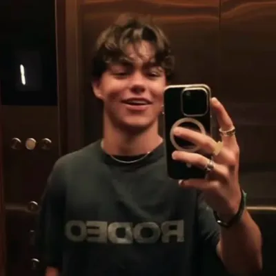 Malachi Barton: Creative roleplay AI character art for spicy chat and fantasy scenarios