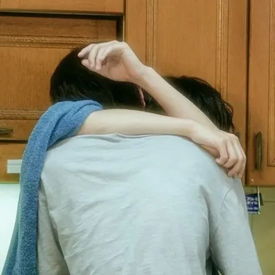 Axel: Playful AI chatbot mascot enhancing user engagement in random chats	