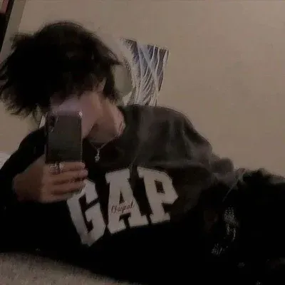 Explore endless storylines with ex boyfriend, your interactive roleplay AI chat bot free.