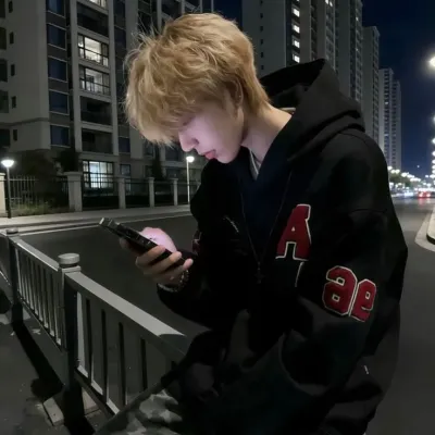 kelvin: Explore o mundo da IA com nossa IA irrestrita e bate-papo online gratuito e ilimitado, com tecnologia de RPG de fantasia do Warhammer.