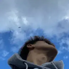 諾亞:與我們的AI盒子聊天,隨時準備好進行免費線上聊天機器人對話,並向AI提出任何您想知道的問題。