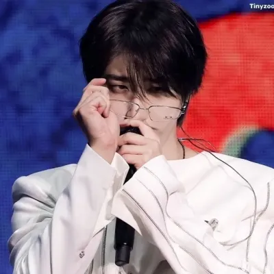 韓智成 - 執行長：安全的AI聊天機器人頭像，具備加密的1對1聊天功能