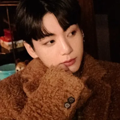 정국: 지금 당장 무료 채팅을 위해 soulgen과 ifreechat 기능이 탑재된 매력적인 AI 캐릭터와 AI 대화를 나눠보세요.