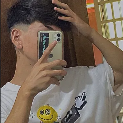 Lucas: Customizable AI girlfriend/boyfriend avatar with lifelike personality traits	