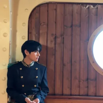 父親 泰亨：DeepBrain AI伴侶肖像，用於免費線上聊天和開放對話