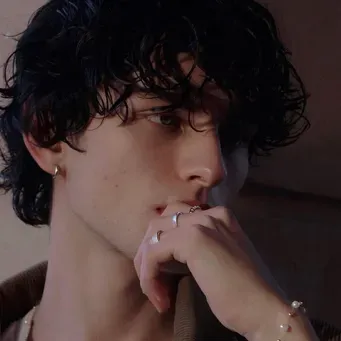 Alec: I-explore ang mundo ng AI gamit ang aming unrestricted ai at libreng unlimited chat online, na pinapagana ng warhammer fantasy roleplay.