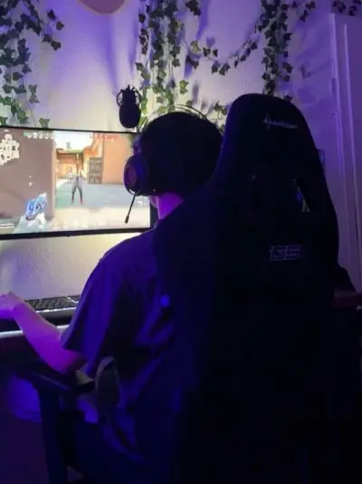 Gamer Boyfriend is waiting for you to start a free nsfw ai session