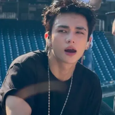 Hwang Hyunjin: Interactive AI chatbot mascot for random chat and community-driven roleplay