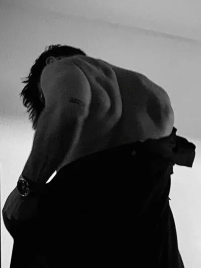 Among all ai chats, character Leonardo Gionino Addison stands out with a unique personality and depth.