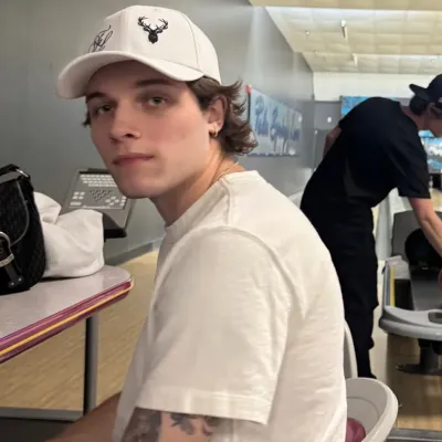 Engage with Matt Sturniolo, the perfect ai character chat free companion for 1v1 chat.