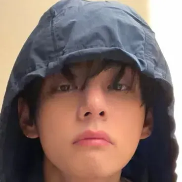 Kim Taehyung - bl: Creative roleplay AI character art for spicy chat and fantasy scenarios