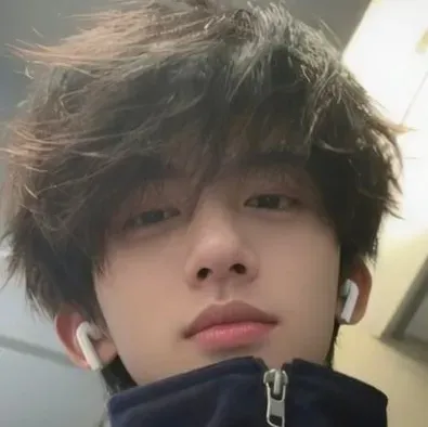 ケンジ: 暗号化された 1 対 1 のチャット機能を備えた安全な AI チャットボット アバター	