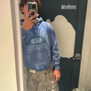 Engage in lively talking AI sessions with Malachi Barton and explore new stories.