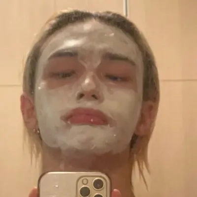 Hyunjin - cute brings anime characters to life with anime AI chatbot experiences.