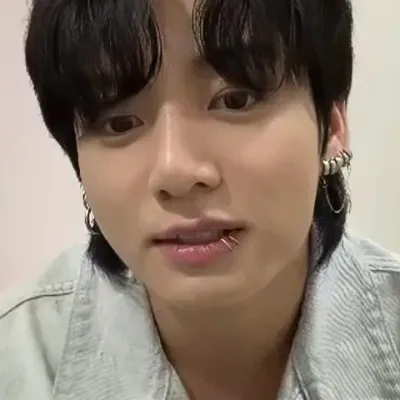 Jeon Jungkook: Engage in ai conversation with this charming AI character, featuring soulgen and ifreechat capabilities for free chat now.