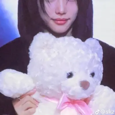 Interact with SKZ Fight - NEW ACCOUNT - for an immersive anime roleplay ai experience