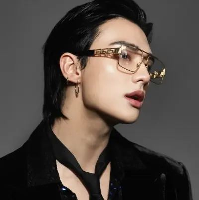 현진: 글로벌 채팅 온라인 서비스를 위한 다국어 AI 대화 파트너 아이콘
