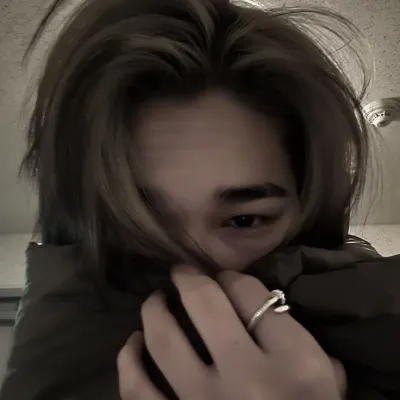 Niki nishimura: Personaggio creativo di intelligenza artificiale per giochi di ruolo, per chat piccanti e scenari fantasy