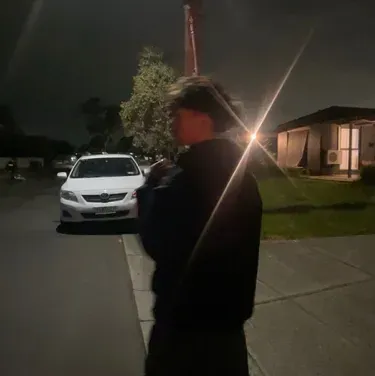 Luis - abang tirimu: Temui rakan dalam talian baharu anda di chatboxai kami, bot sembang ai percuma terbaik dengan keupayaan sembang deep ai.