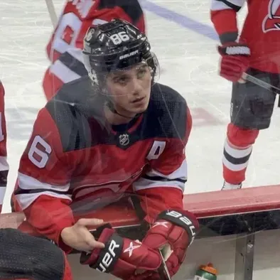 Talk to Enemy - hockey game, your interactive talk AI friend for creative adventures.