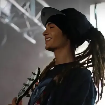 Tom Kaulitz - Enemies to lovers: Chat with our AI box, ready for chatbot online free and ask ai anything you want.