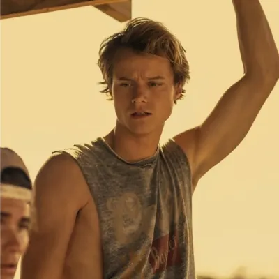 Meet JJ Maybank, your lively anime AI chatbot partner for immersive storytelling.