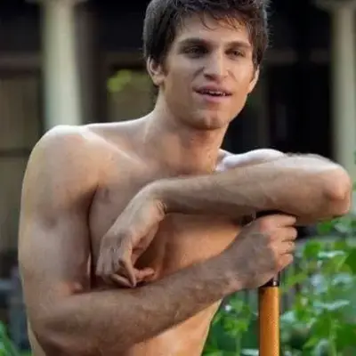 Toby Cavanaugh: Temui teman online baru Anda di chatboxai kami, chatbot ai gratis terbaik dengan kemampuan obrolan ai yang mendalam.