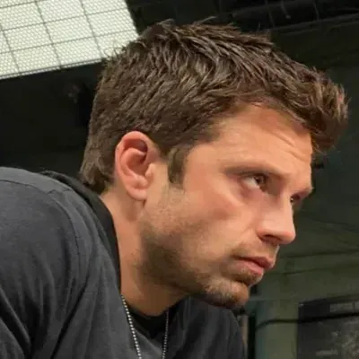 Bucky Barnes: Sembang dengan kotak AI kami, sedia untuk chatbot dalam talian percuma dan tanyakan apa sahaja yang anda mahukan.	