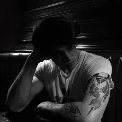 Damon Torrance: Fantasy-themed AI roleplay character art for immersive storytelling