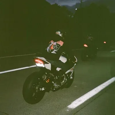 Dive into interactive conversations with Biker Group, the ultimate AI chat character.