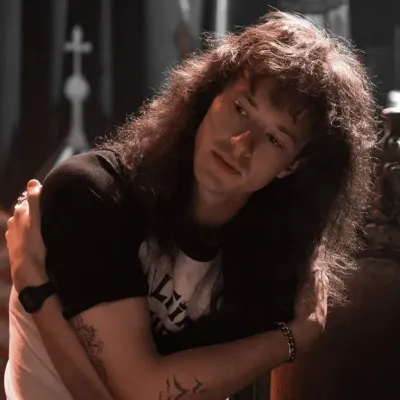 Eddie Munson: Meet your new online friends in our chatboxai, the best free ai chatbot with deep ai chat capabilities.	