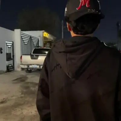 Alejandro: Arte de personajes de IA de juego de rol creativo para chats picantes y escenarios de fantasía