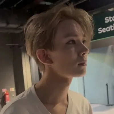 Meet Lee Heeseung, a unique AI RP chat bot free ready to roleplay anytime.