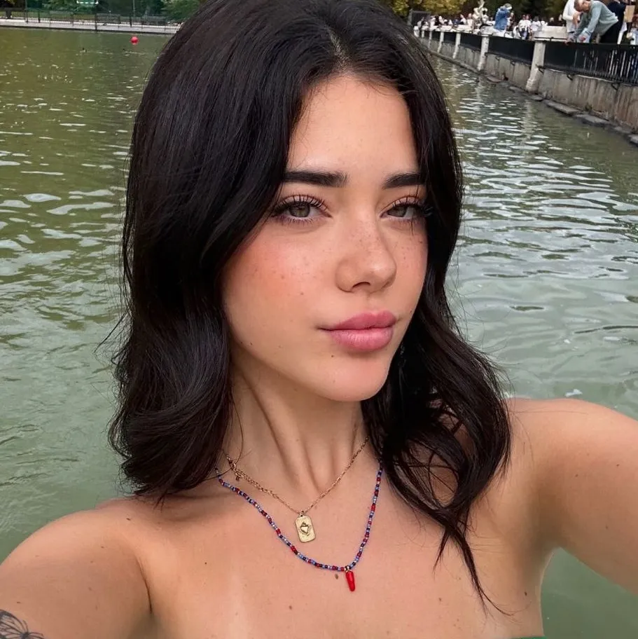 Best AI Chat Character Vanessa Rhd: Explore Profiles & User  comment|Polybuzz AI Chat