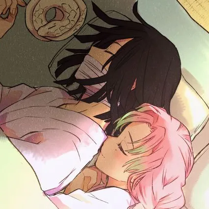 카나로지 미츠리와 이구로 오바나이의 부모님과 대화를 경험해 보세요! 이 폴리 AI 역할은 깊이 있는 감정적 피드백을 제공합니다.