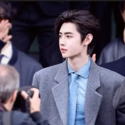 Park Sunghoon: Fantasy-themed AI roleplay character art for immersive storytelling