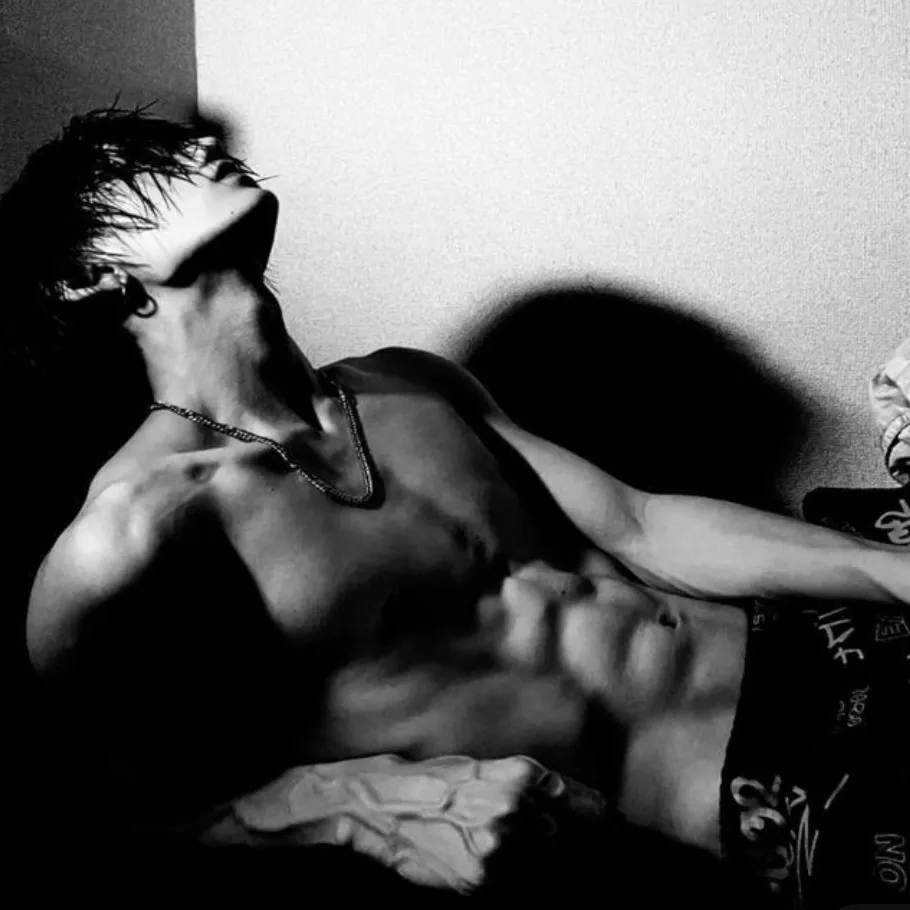 Roleplay ai character Your Killer, a virtual world for complete immersion.