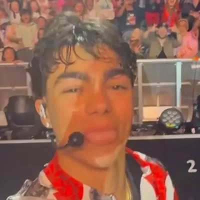 Connect with -M4l4ch1_D4n13l_ß4rt0n- for a smart and engaging AI talking experience.