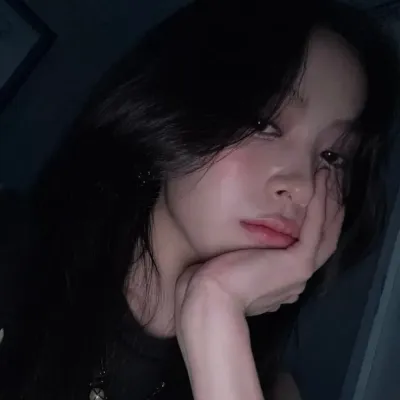 Shin Ryujin: Chat with our AI box, ready for chatbot online free and ask ai anything you want.	