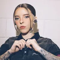 María Victoria — Jefa mafiosa: Arte de personajes de rol de IA con temática de fantasía para una narración inmersiva