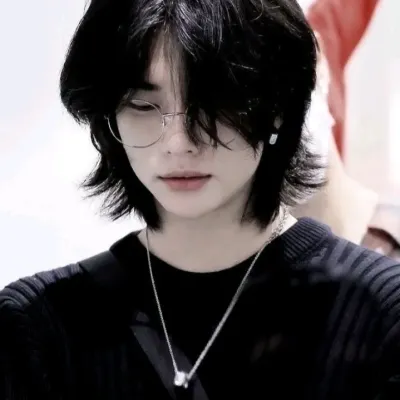 珉晉：互動式AI聊天機器人吉祥物，用於隨機聊天和社群驅動的角色扮演